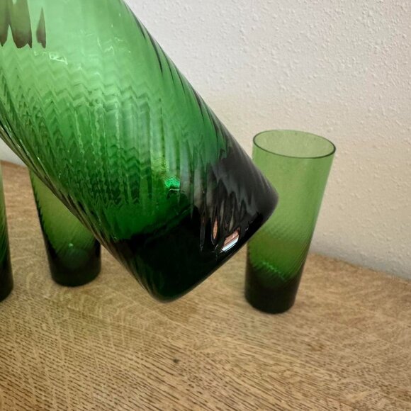 Vintage Green Swirl Drinking Glasses, Set of 6 - Picture 7 of 8